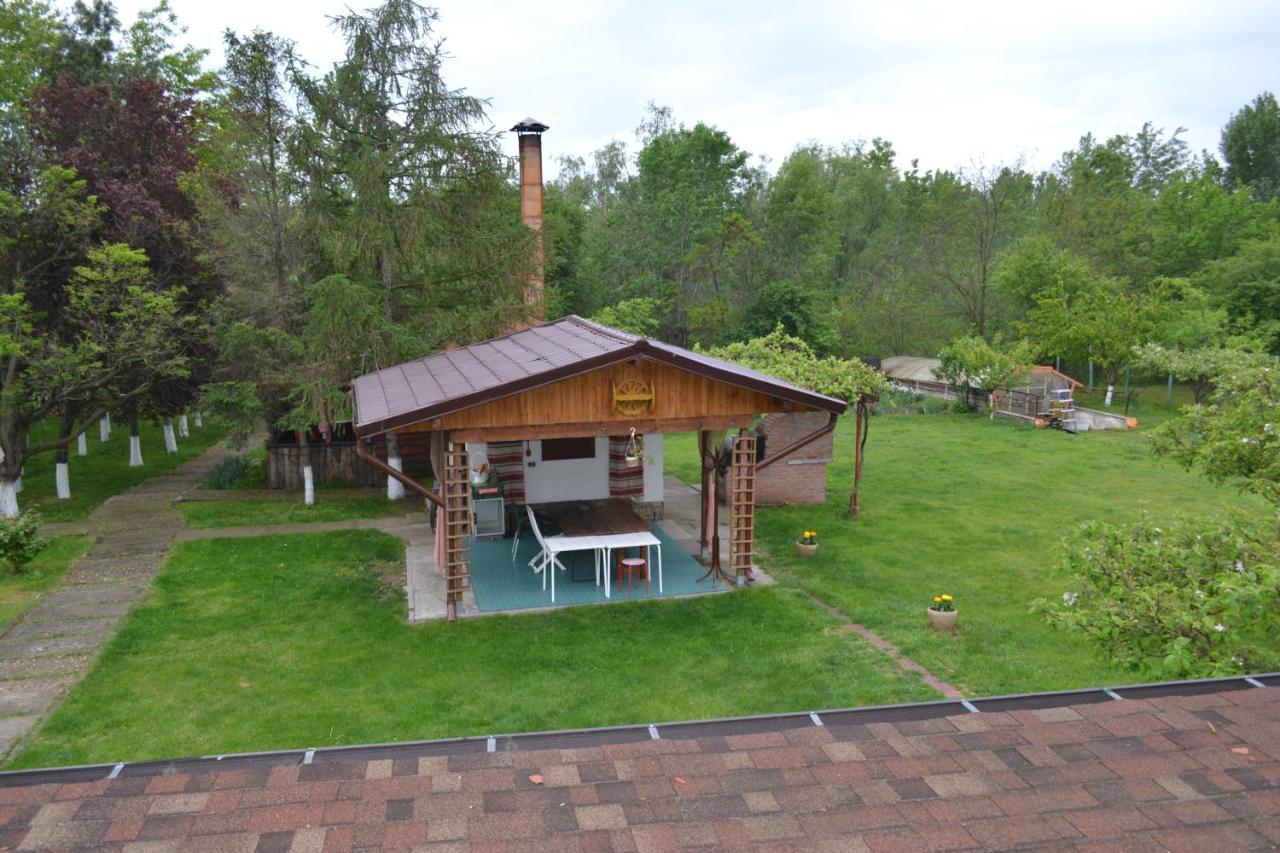 Villa Siret Sendreni Exterior foto